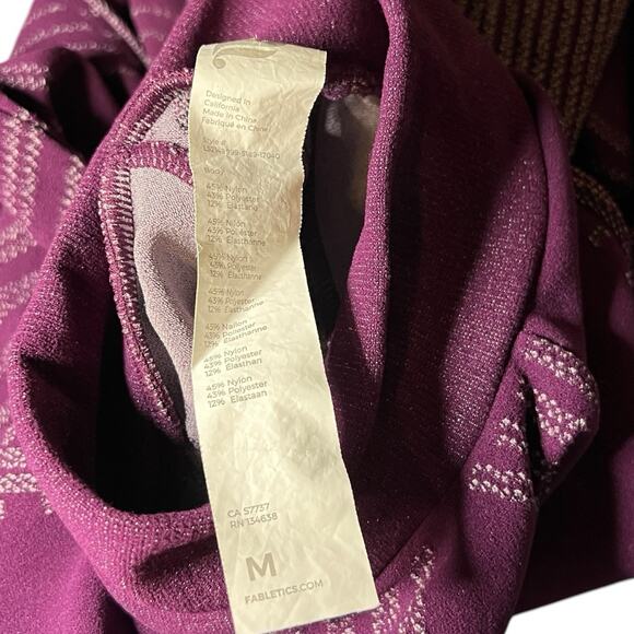 Fabletics Deco SculptKnit Size M Compression Ribbed Back‎ Long Sleeve Top Purple - Picture 3 of 5